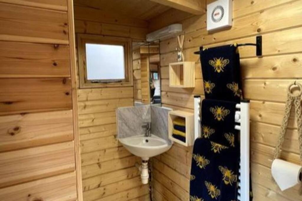 The Bee Hive Garden Room Dorchester Exterior foto
